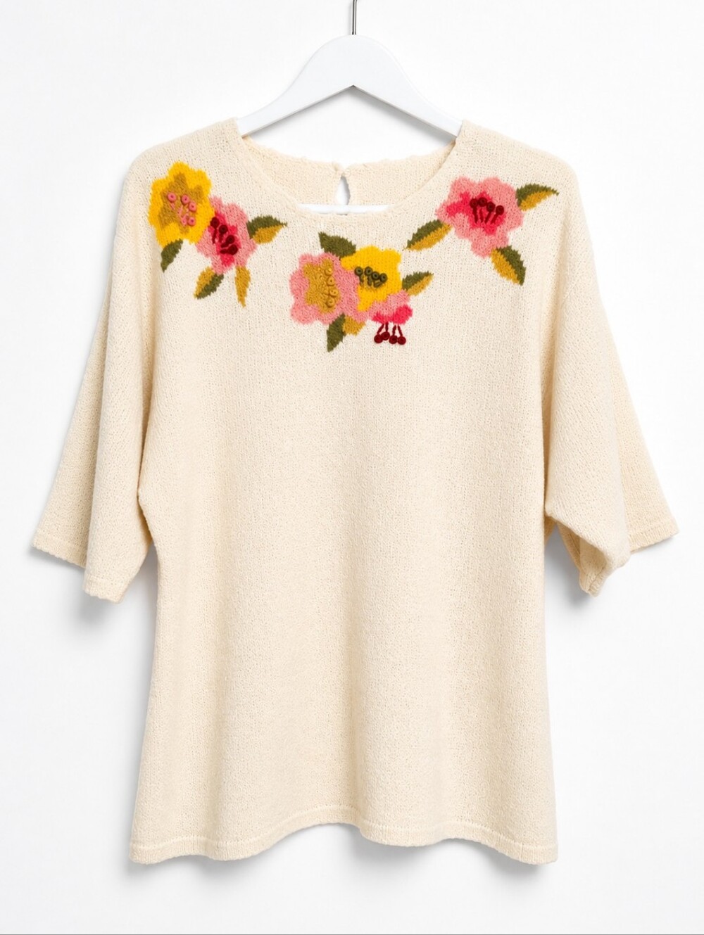 Vintage The Bay Floral Embroidered Knit Top Short Sleeve Cream Crewneck Sweater